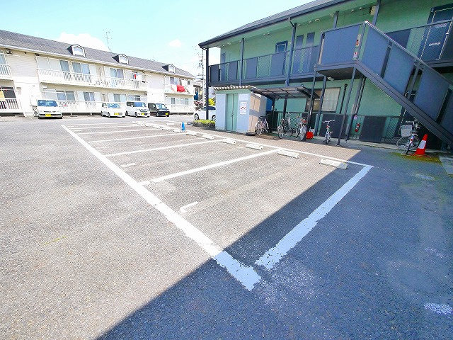 パセオ奈良の駐車場|カースペースがあります