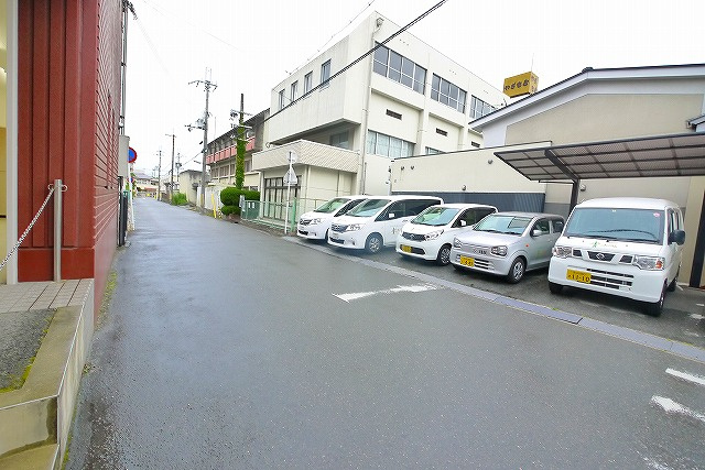 西木辻町坂本店舗の周辺