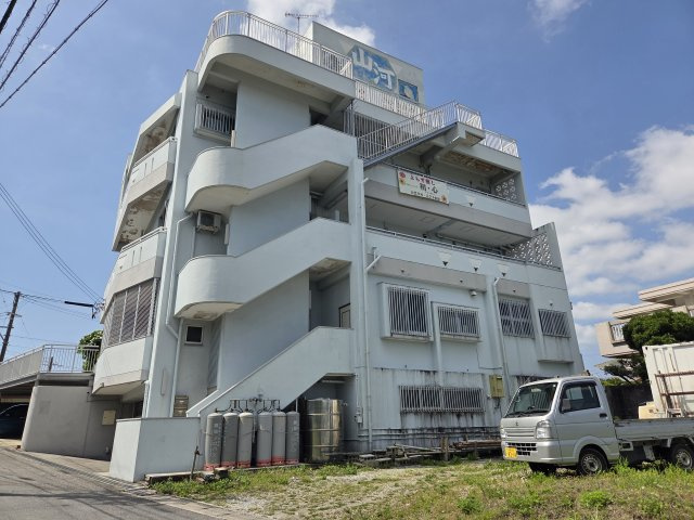 島尻郡南風原町字山川のアパート