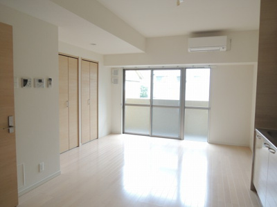 【居間・リビング】 | ＦＯＲＴＵＮＡ北梅田