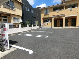 【駐車場】