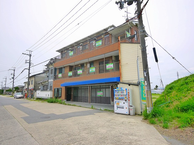 小林町マンションの外観