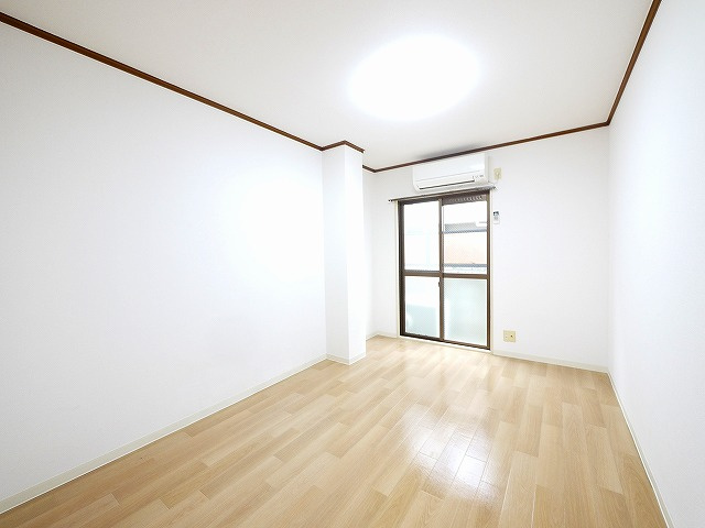 CASA天理の居間・リビング|ゆったり過ごせる居間です