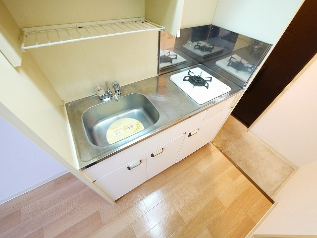 CASA天理のキッチン|コンパクトなキッチンで掃除もラクラク