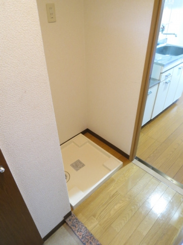 ドミネント清水の設備|室内洗濯機置場