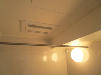 【設備】 | プラザ小島屋抜弁天ビル | 浴室乾燥機