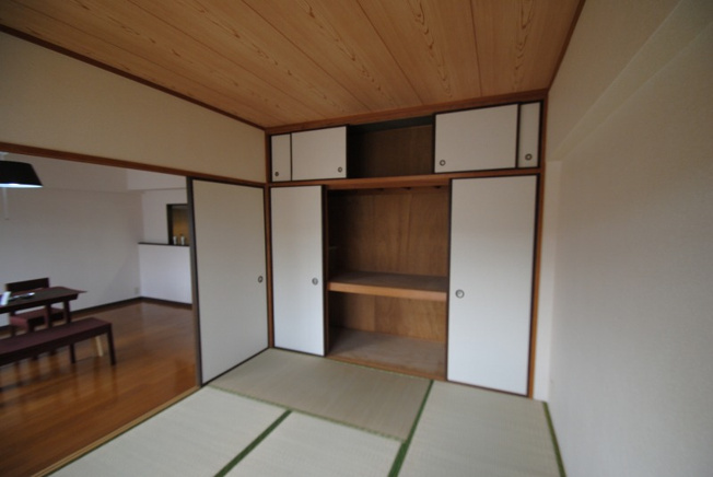 【寝室】