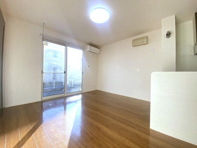 コム・シェ・ヴの居間・リビング