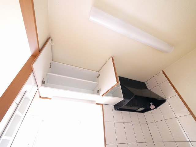 レーベン　ＡＺＵＫＩのキッチン|コンパクトなキッチンで掃除もラクラク