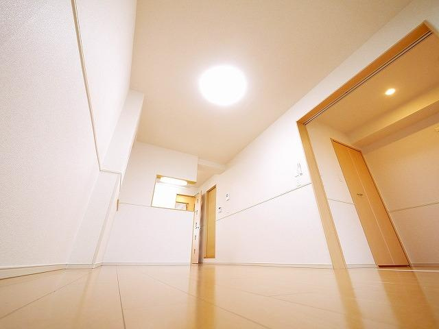 ミーハイツのキッチン|コンパクトなキッチンで掃除もラクラク