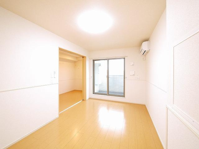 ミーハイツの浴室|落ち着いた空間のお風呂です