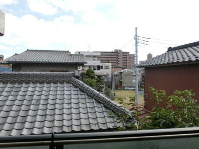 【展望】 | めぞんどめーる | バルコニーからの眺め、日差しをさえぎるものなしです