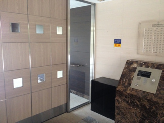 【エントランス】