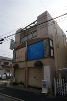 【外観】 | １～２階は店舗