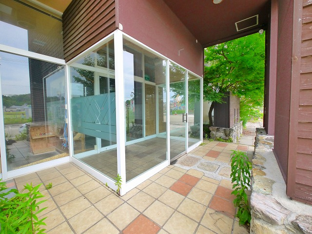 秋篠町店舗の外観