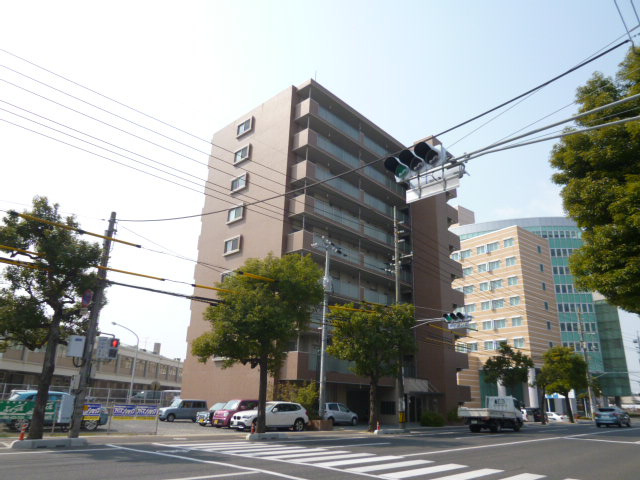 倉敷市白楽町の賃貸マンションの外観