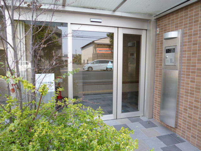 倉敷市白楽町の賃貸マンションのエントランス|オートロック
