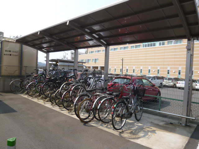倉敷市白楽町の賃貸マンションのその他共用部分|自転車置き場