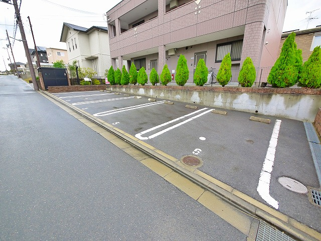 テラメゾンの駐車場