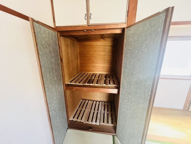 千鳥が丘3丁目貸家の収納