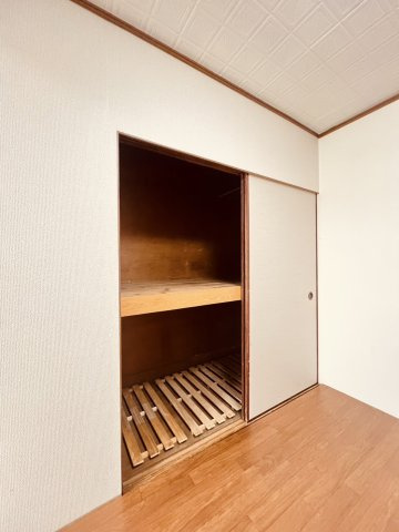千鳥が丘3丁目貸家の収納
