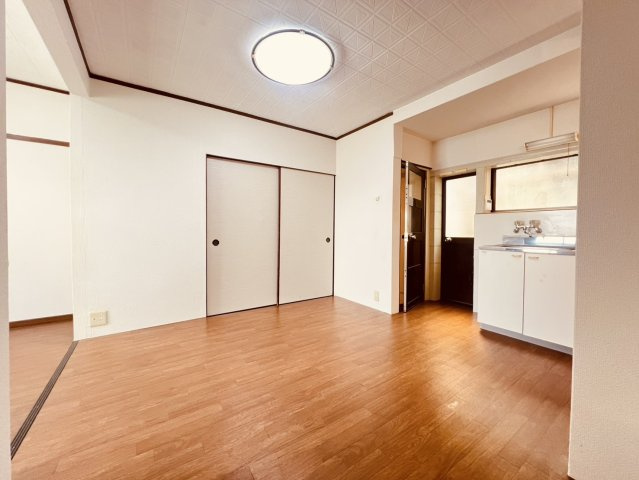 千鳥が丘3丁目貸家の居間・リビング