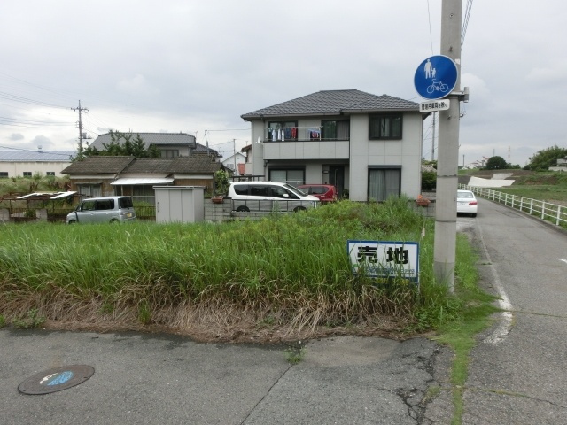 高崎市綿貫町売土地　73.27坪の外観|南道路から撮影