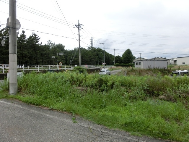 高崎市綿貫町売土地　73.27坪の外観|東道路から撮影