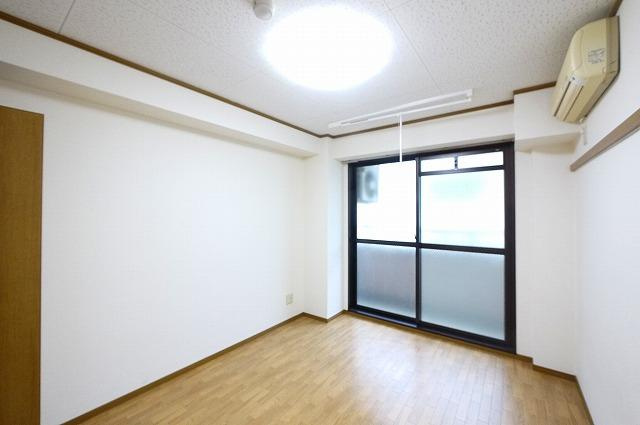 新大宮シティ・パルの居間・リビング