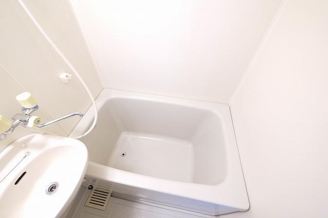新大宮シティ・パルの浴室|コンパクトで使いやすいお風呂です