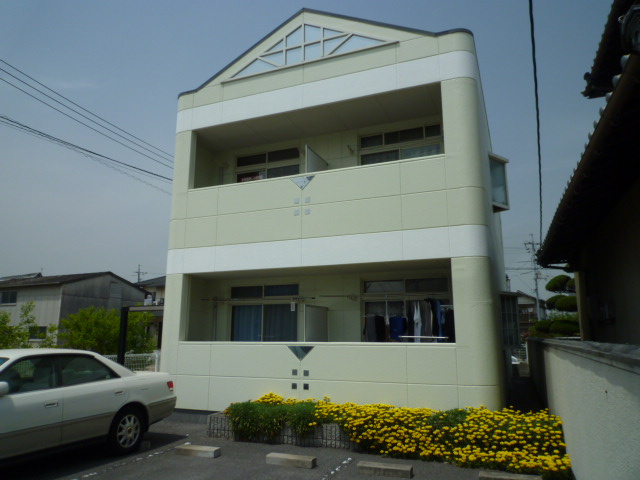 倉敷市老松町１丁目のアパートの外観