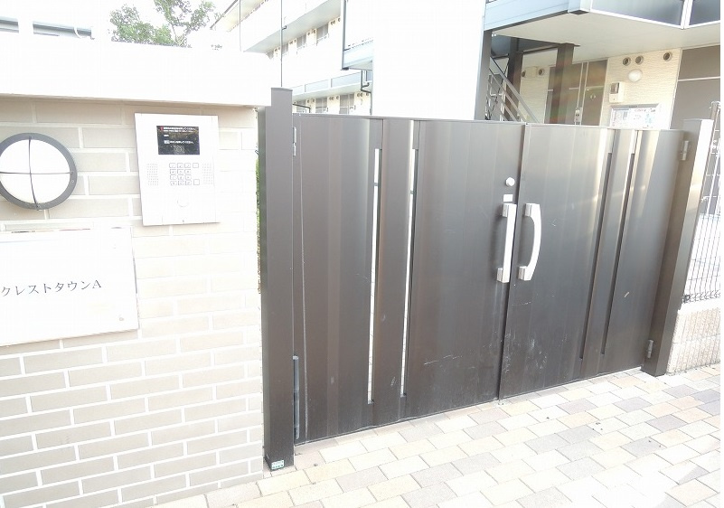 クレストタウンＡのエントランス