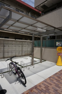 【その他共用部分】 | 屋根付き駐輪場
