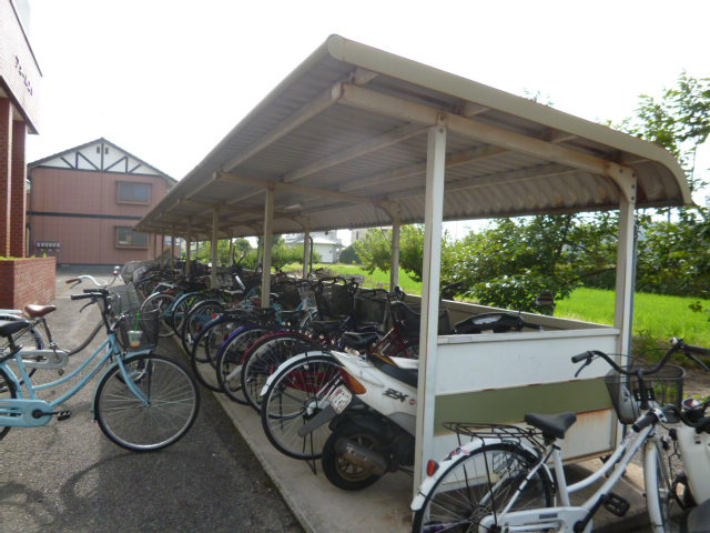倉敷市下庄の賃貸マンションのその他共用部分|自転車置き場