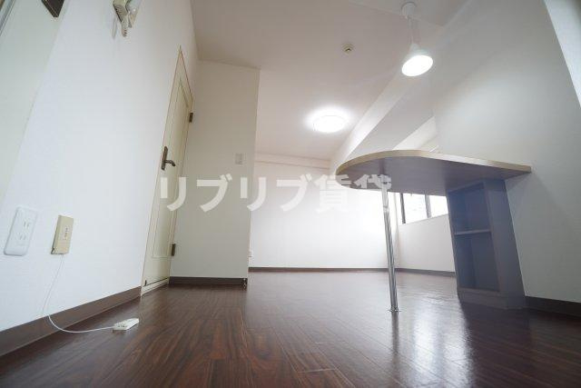 エミネンス千葉新宿の居間・リビング