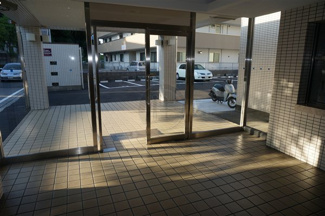 【エントランス】