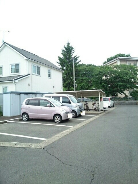 クレールの駐車場