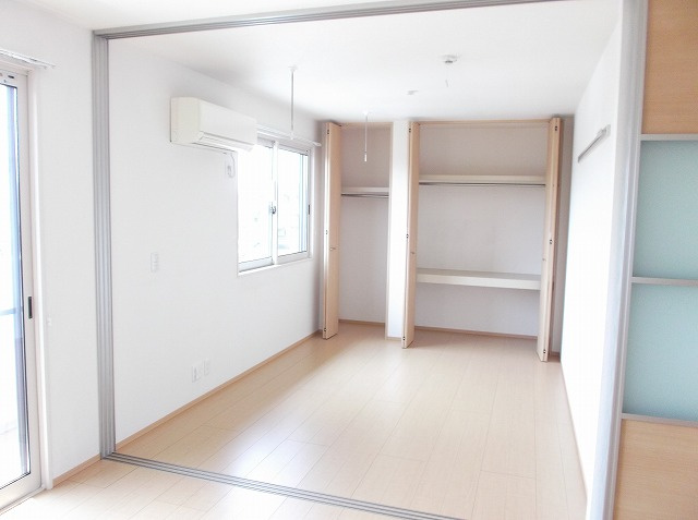 【その他】 |  パティオ川木谷　Ａ | エアコン３台、全室完備！