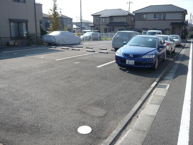 イズミパーキングの外観