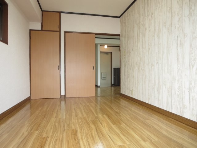 シャトーデサンティールの洋室