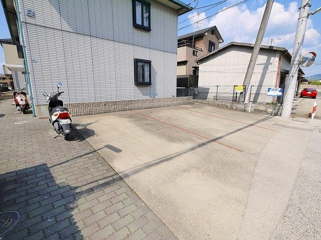 グリーンガーデンＢの駐車場|駐車場があります