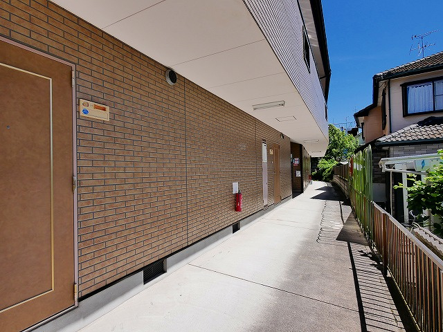 ミューム高円のエントランス