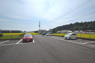 【駐車場】