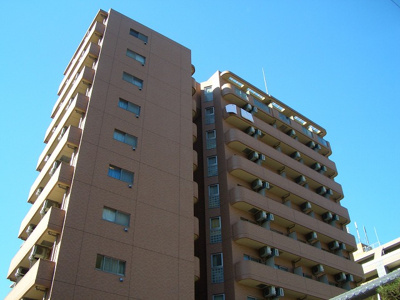 【外観】 | アミティエ船橋駅前 | アミティエ船橋駅前　鉄筋コンクリート造11階建て　朝日が嬉しい東向きの物件です