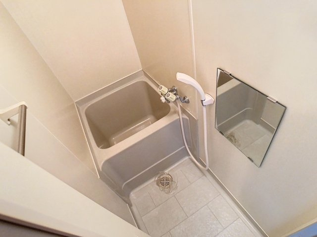 アップルハウス緑町Bの浴室|お風呂です