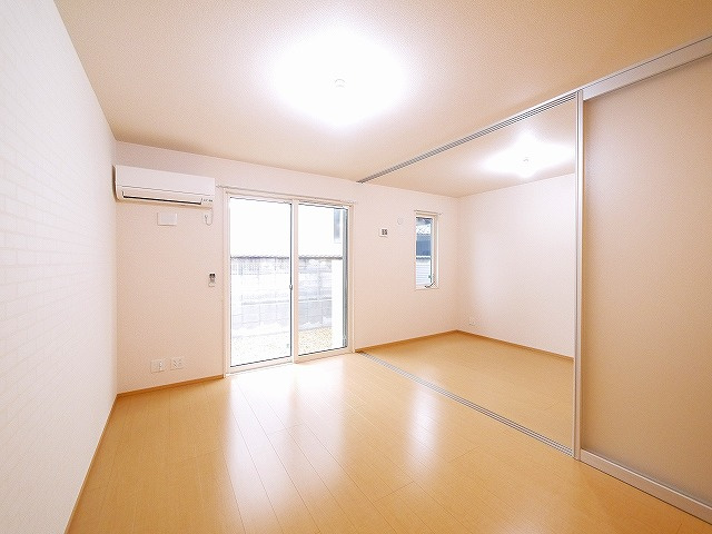 メルシーの居間・リビング|こちらのリビングで趣味の時間をお楽しみください