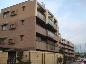 【外観】 | ルイシャトレ生駒