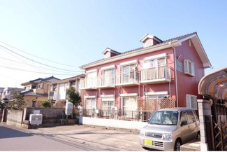 【駐車場】 | 3建物外観　駐車場が目の前にありとても便利です。