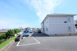 【駐車場】 | 敷地内に駐車場ございます