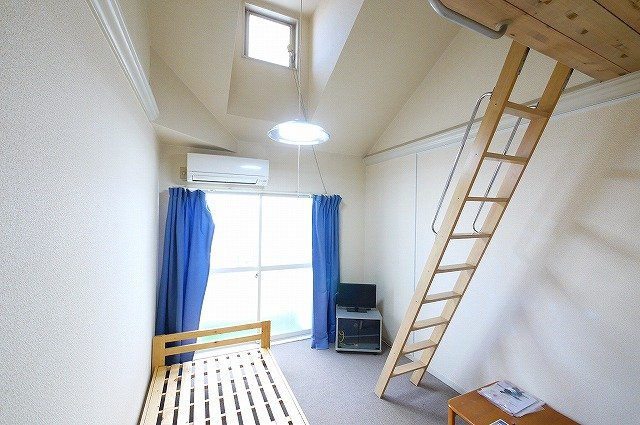 法蓮町第3マンションの洋室